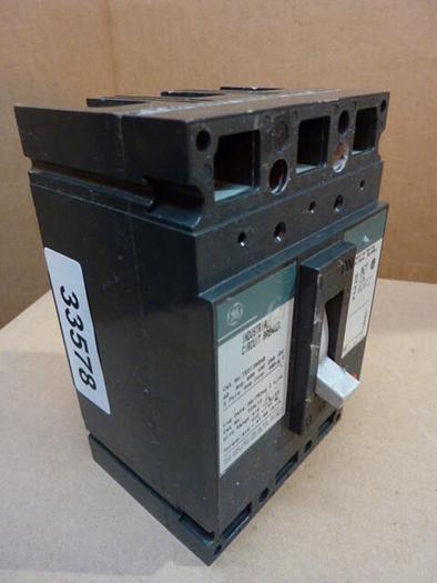 Used GENERAL ELECTRIC / GE 40 Amp Industrial Circuit Breaker TED136040 #33578