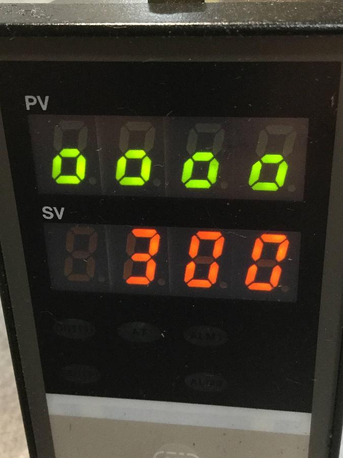 Used RKC Temperature Control REX-C400FK03VNN USED