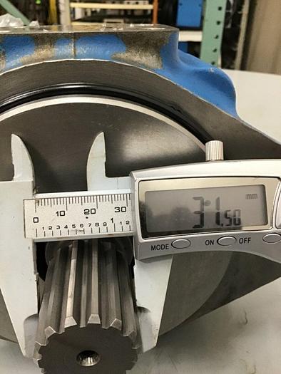 Used VICKERS Pump 3520V38E511BB Used