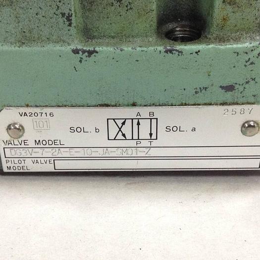Used VICKERS Directional Control Valve DG4V32AMP7H750JA100 #74173