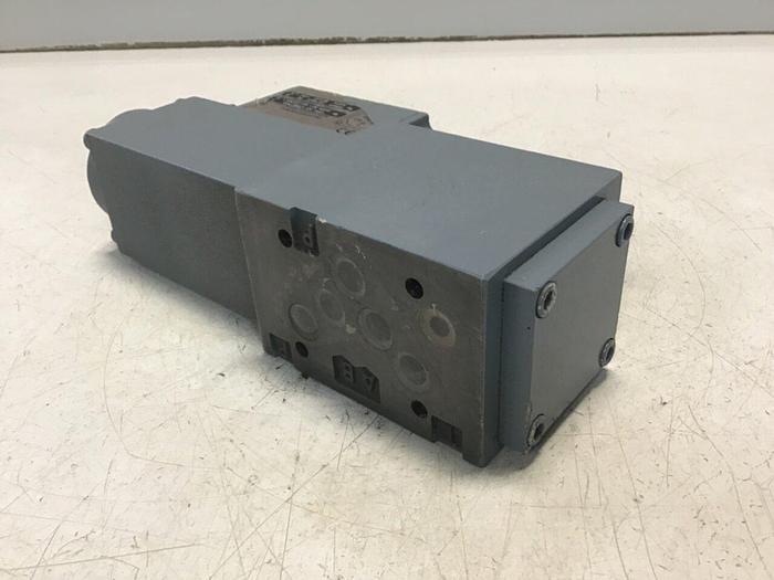 Used BOSCH Valve 0 811 402 107 Used