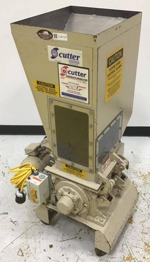 Used NISSUI 1 HP Screenless Grinder / Granulator FNSK-04D Used