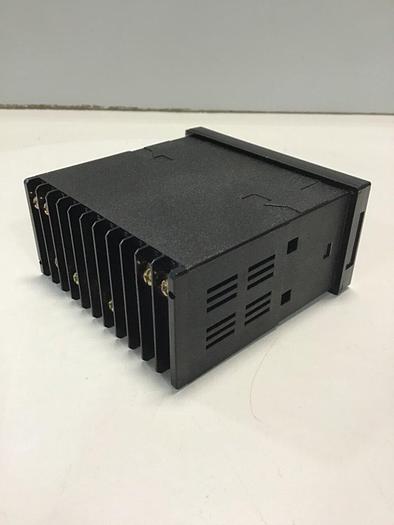 Used BARBER COLMAN Temp Control MBEA-02200-000-8-00 USED