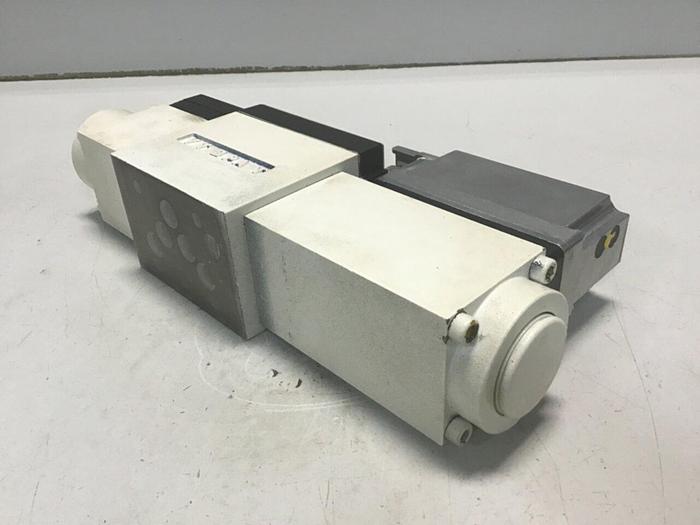 Used REXROTH SERVO Valve 4WRPE10Q380M20/G24K0A1M USED