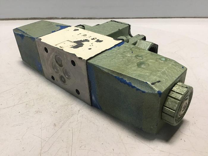 Used VICKERS Directional Control Valve DG4V36CMP7H750JA100 USED #129898