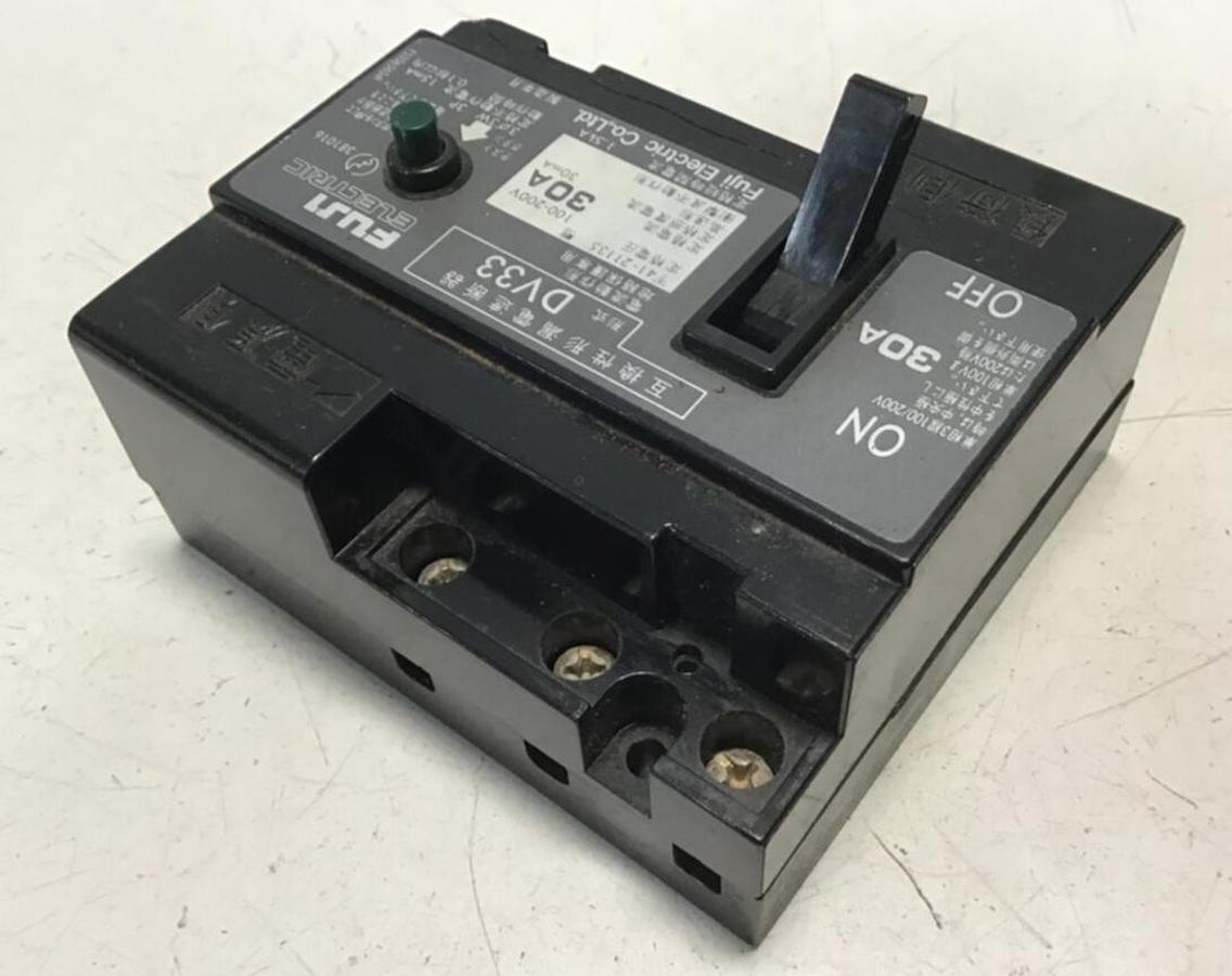 Used FUJI ELECTRIC 30 Amp Circuit Breaker DV33-30 USED