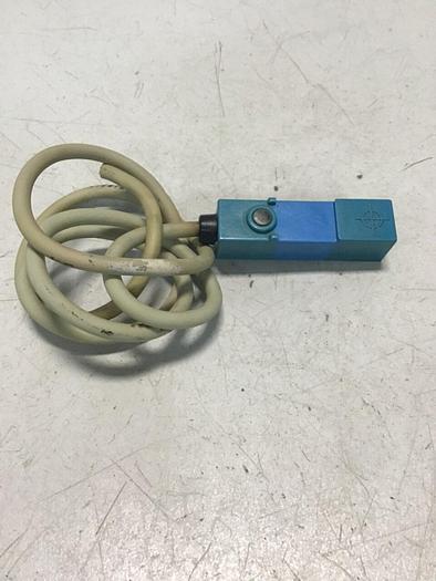 Used YAMATAKE Proximity Switch FL2-4A6S #128203