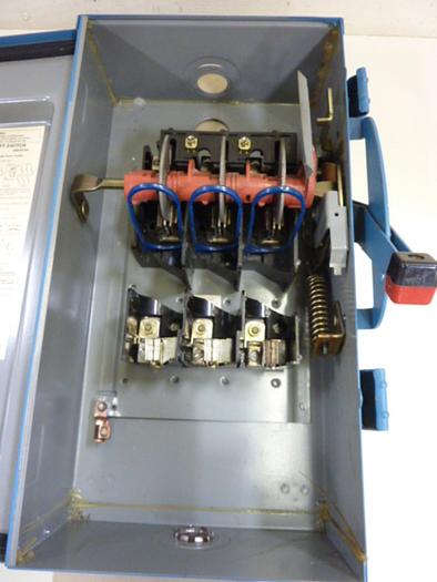 Used SQUARE D 100 Amp Safety Switch H-323 A #58822