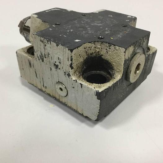 Used VICKERS Valve CVCS25C1S2W3510S26 #99576