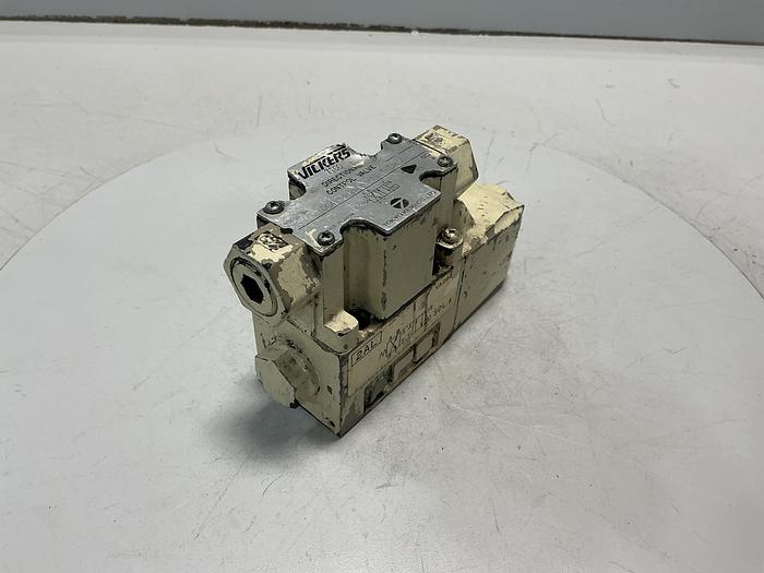 Used VICKERS DG4V-3-2AL-M-P2-T-7-50
