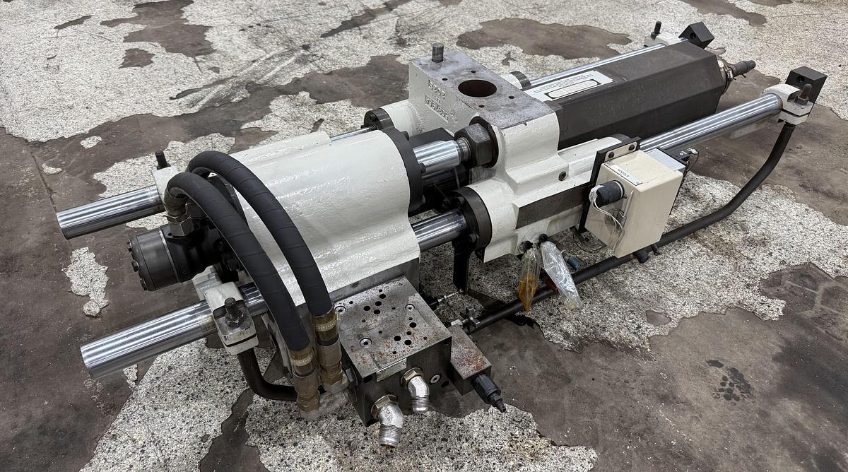 Used CINCINNATI MILACRON VST 85-6.04 INJECTION UNIT