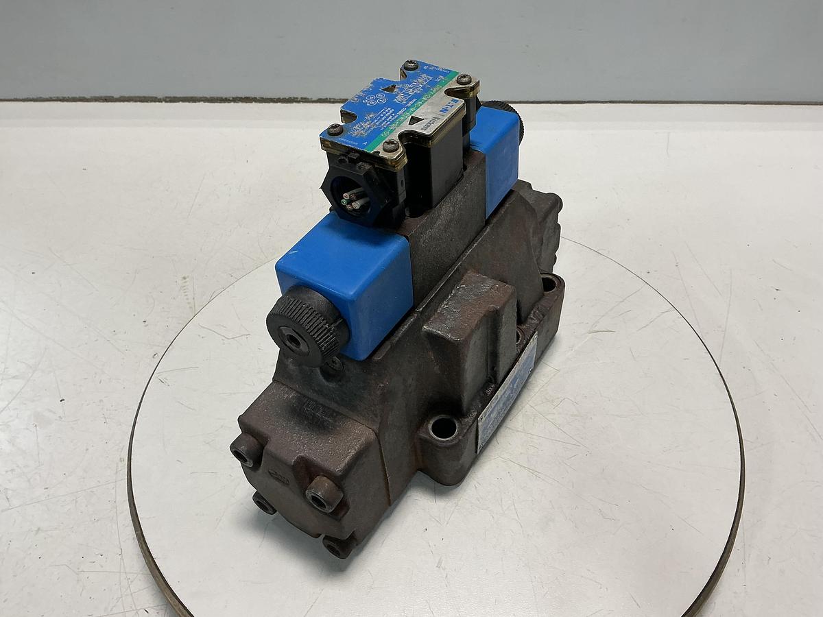 Used VICKERS DC5V-8-S-2C-M-FTWL-B-10