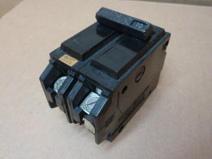 Used GENERAL ELECTRIC / GE 10 Amp Circuit Breaker TQL2110 #31354