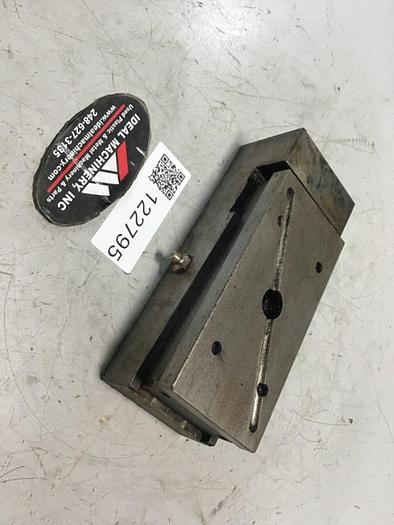 Used GENERIC Wedge Leveling Mount OA861101 #122795