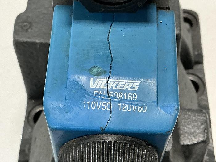 Used VICKERS DG4V-3-6C-M-FW-B6-60
