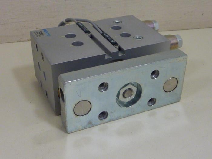 Used FESTO Pneumatic Cylinder DFM-40-25-P-A-GF #57330