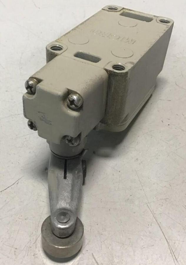Used YAMATAKE Limit Switch 1LS-J500 USED