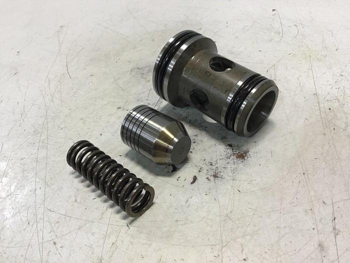 Used VICKERS Valve Cartridge 40D2010 USed