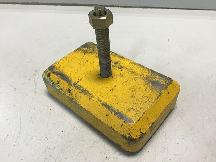 Used GENERIC Leveling Mount Pad 8 x 5 7 7/8 X 5 #122706