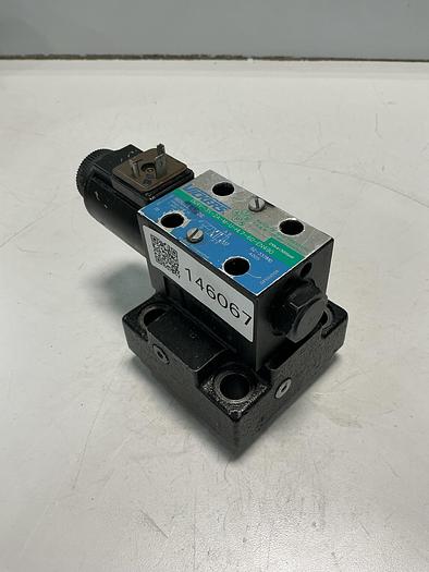 Used VICKERS DG4V-3S-2A-M-U-HL7-60-EN490