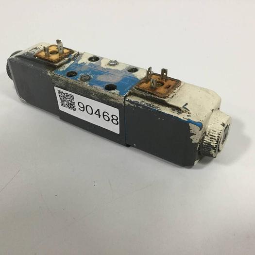 Used VICKERS Directional Valve DG4V-3-6C-M-U-HL7-60 Used