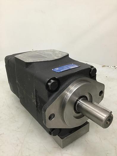 Used PARKER T7EDS 050 B31 1R00 A1Y0 Pump Used #145753