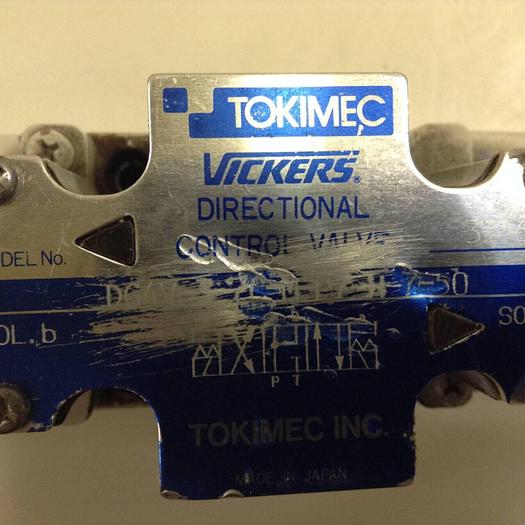 Used VICKERS Directional Control Valve DC4V37CMP7H750 #77772