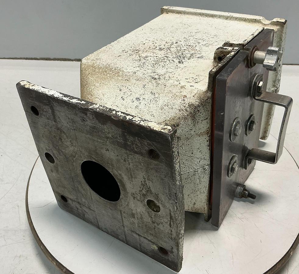 Used METAL FABRICATOR NO MODEL / NO TAG