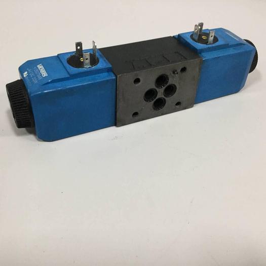 Used VICKERS Valve DG4V-3S-2C-M-U-H5-60 #90320