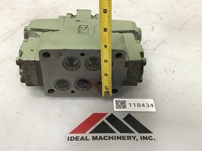 Used VICKERS Valve Model DG3V-7-2C-10-JA-SZ02-Z #118434
