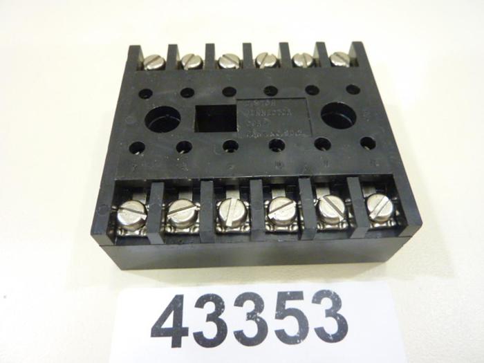 CUSTOM CONNECTOR Relay Socket SD12 #43353