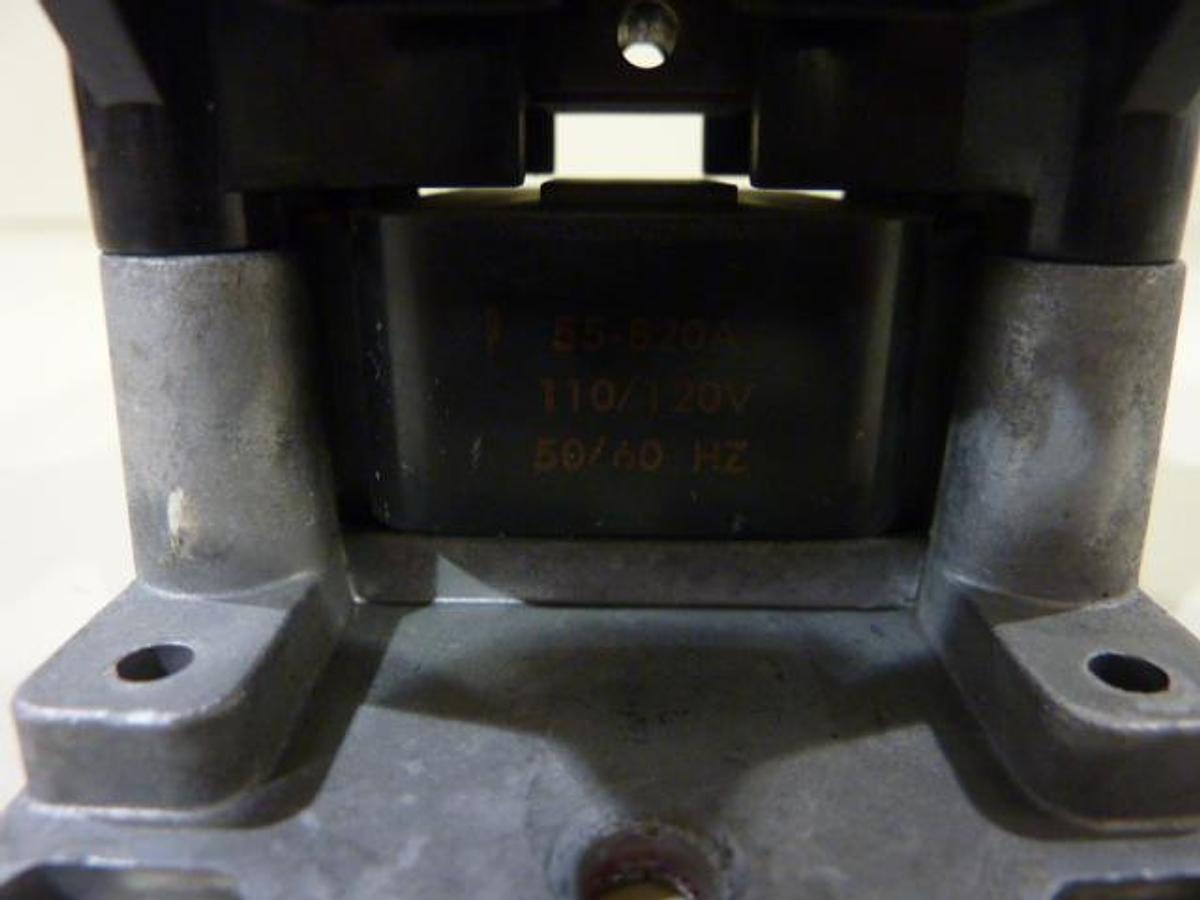 Used GENERAL ELECTRIC / GE Contactor CR253DB302AAA Used