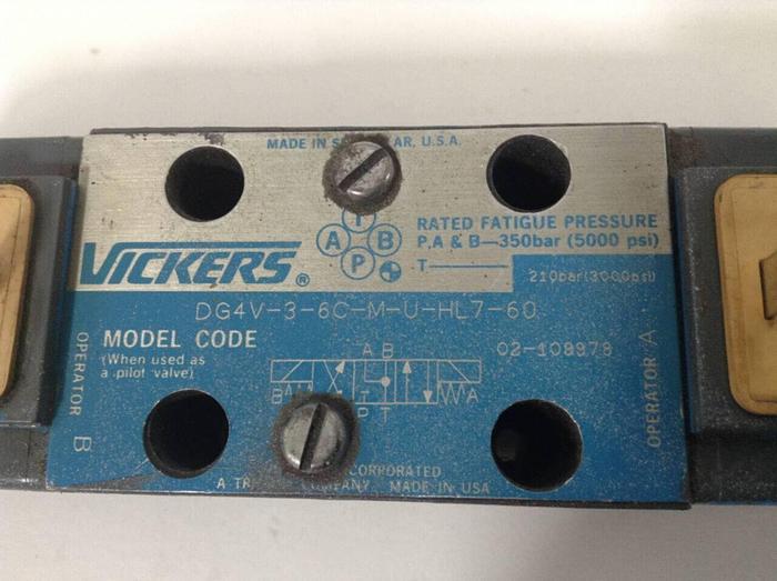 Used VICKERS Directional Valve DG4V-3-6C-M-U-HL7-60 Used