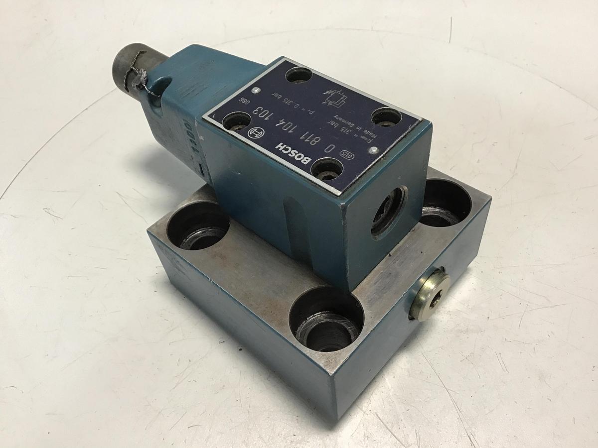 Used BOSCH Valve 0 811 104 103 #123338