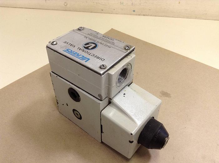 Used VICKERS Directional Valve 02-119767DG4S4W012AB60 Used