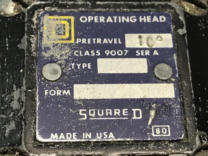Used SQUARE D Limit Switch 9007-AEQ2699 Used