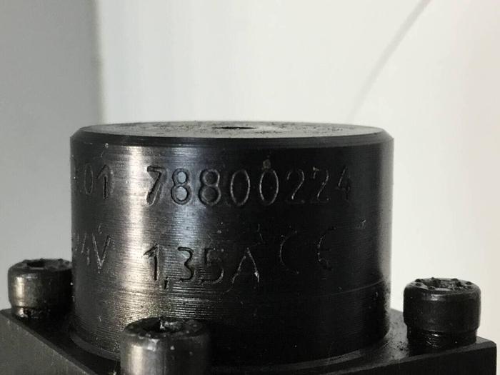 Used MOOG Valve CCE25A6RH1X06P15B12 #98342