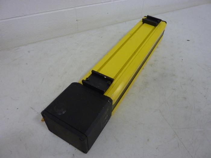 Used SICK OPTIC ELECTRONIC Light Curtain Sender AGSS 450-1111 #51340