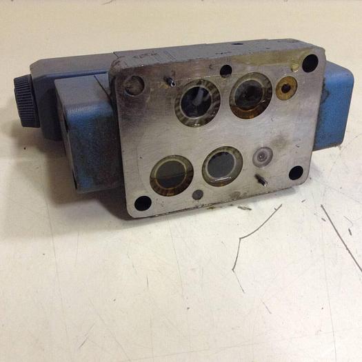 Used VICKERS Valve DG4V-3-6C-M-U-HL7-60-B13 Used