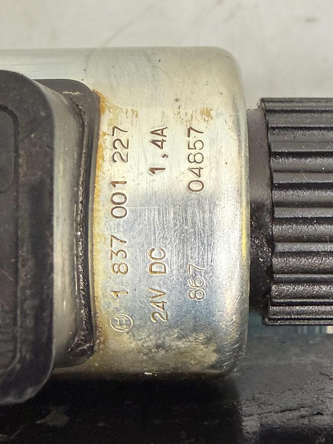 Used BOSCH Proportional Servo Valve 0 811 404 304 USED #139727