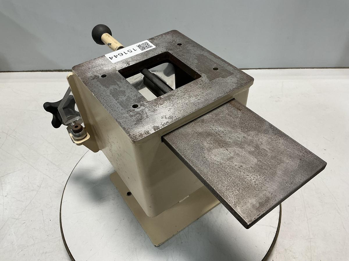 Used PPE NO MODEL NUMBER / NO TAG