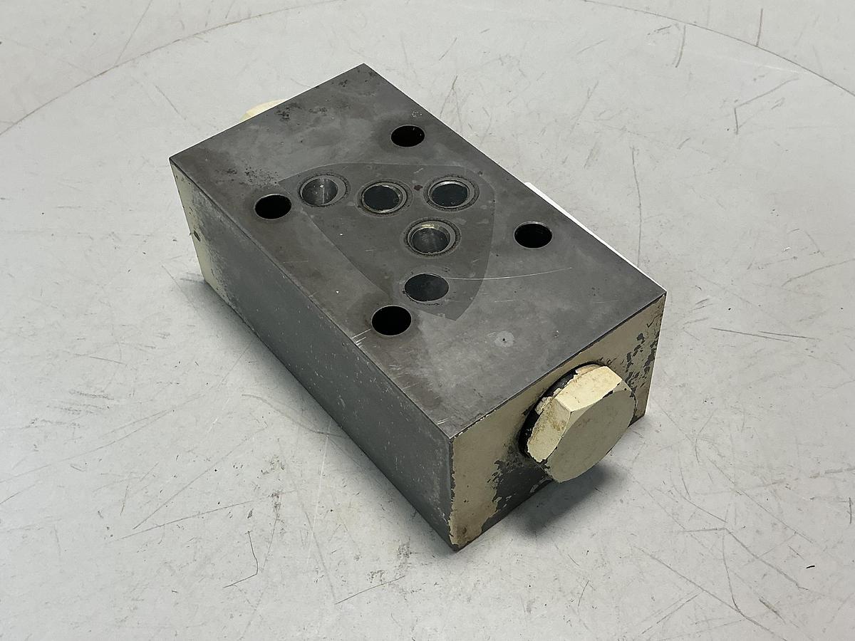 Used VICKERS DGMPC-5-ABK-BAK-30J