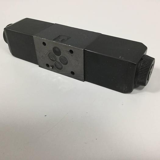 Used VICKERS Valve DG4V3S82CVMUH560 Used