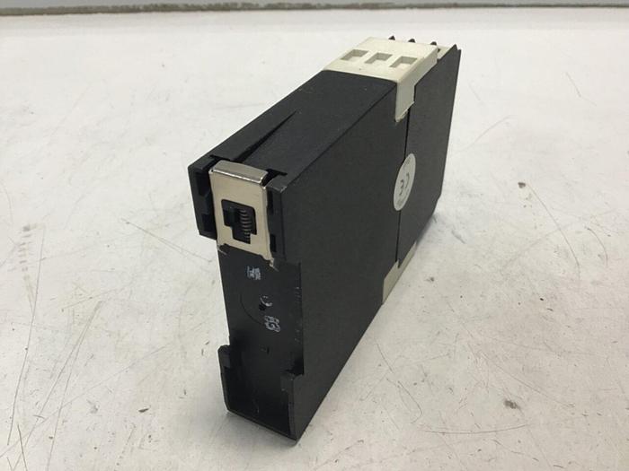 Used ENTRELEC Safety Relay ESTOP-2 #136810