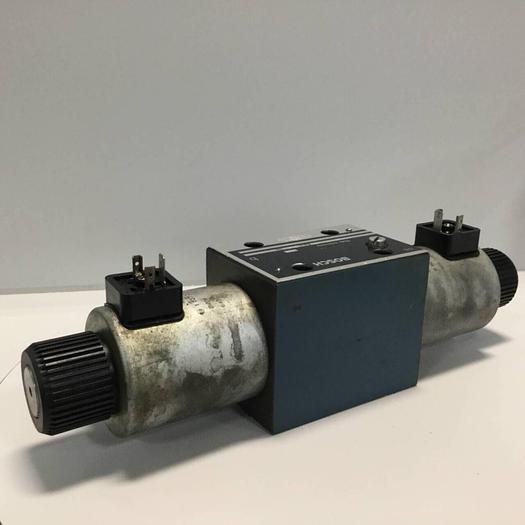 Used BOSCH Valve 0 810 001 401 #91617