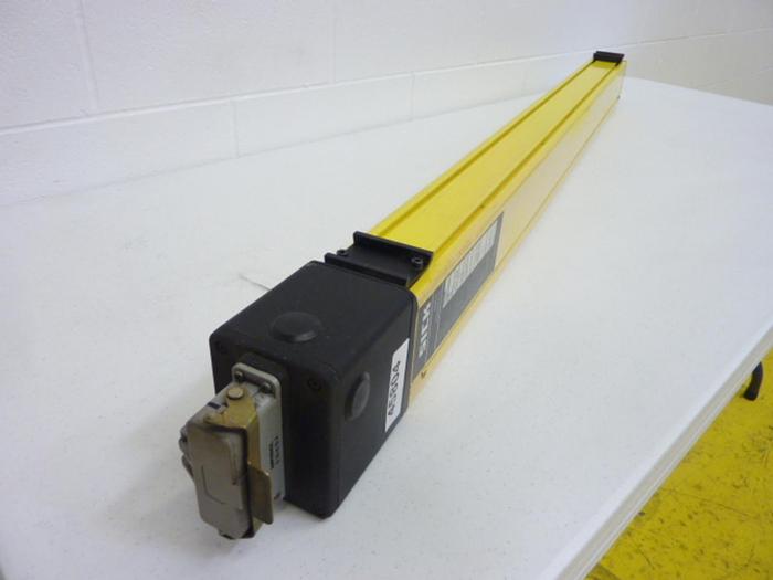 Used SICK OPTIC ELECTRONIC Light Curtain Receiver AGSE 1200-2221 Used
