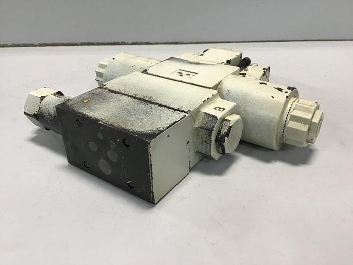 Used YUKEN Valve DSG-01-3C4-D24-6072 USED