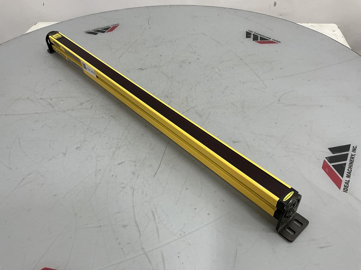 Used BANNER ENGINEERING SLSE30-750Q8