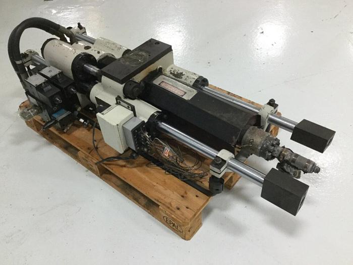 Used CINCINNATI MILACRON 2.97 Oz Injection Unit VS33-2.97 / IU Used