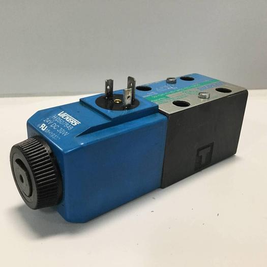 Used VICKERS Directional Valve DG4V-3S-22AL-M-U-H5-60 #91524